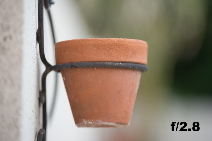 depth of field comparison f2.8