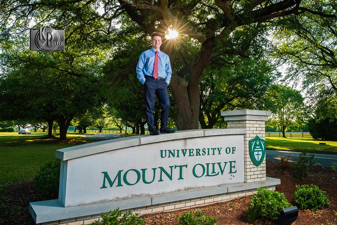 University of Mount Olive Graduate Portraits Mount Olive Photographer