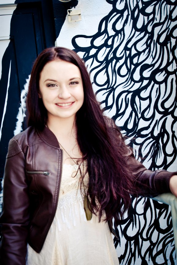 Senior Portraits with Robin in front of street art