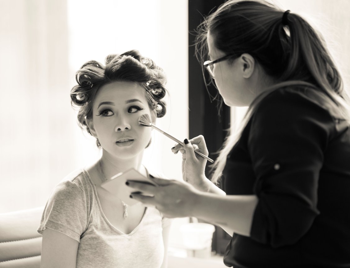 Chinese Tea and White Wedding Ceremonies