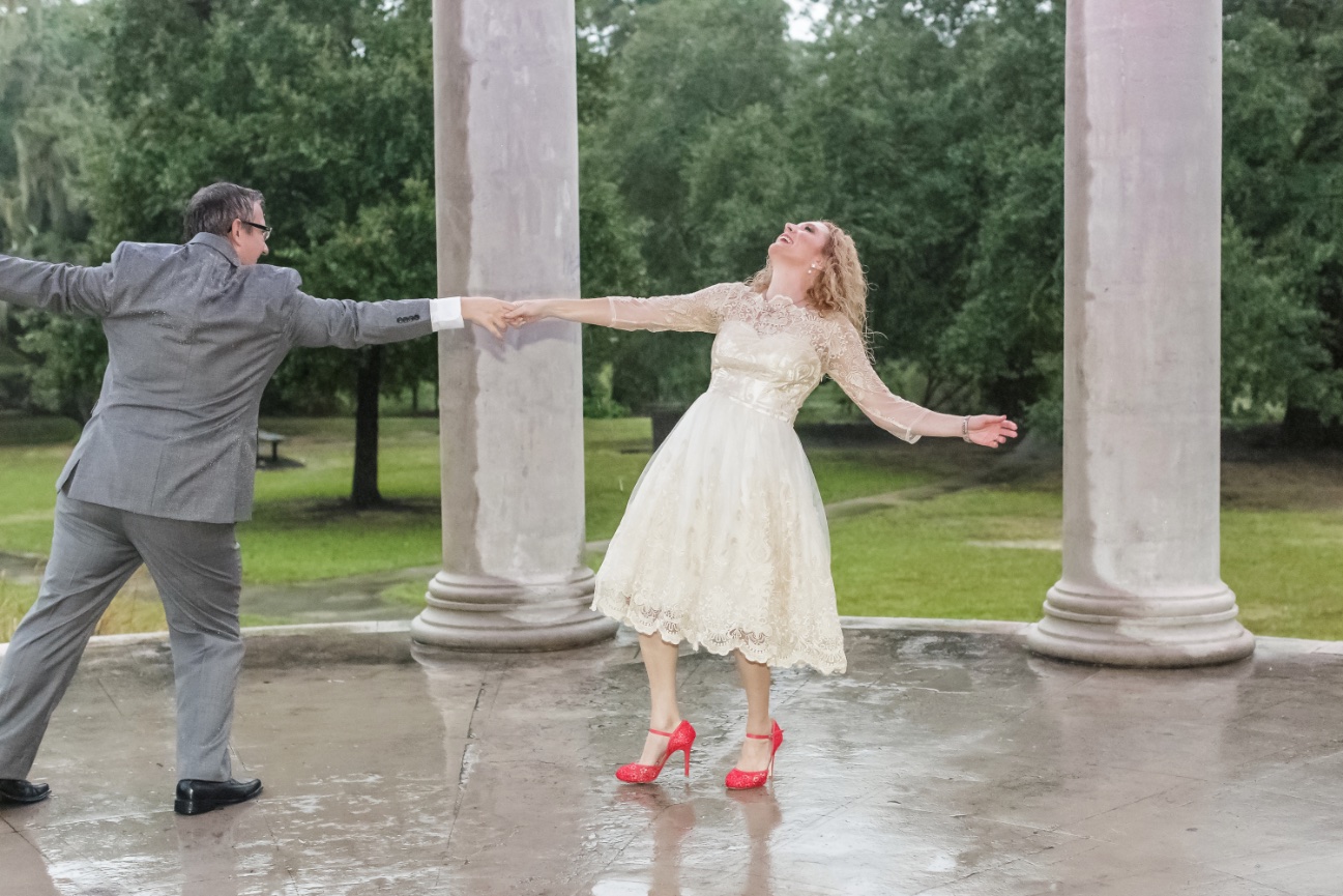 Wedding First Dance in the Rain