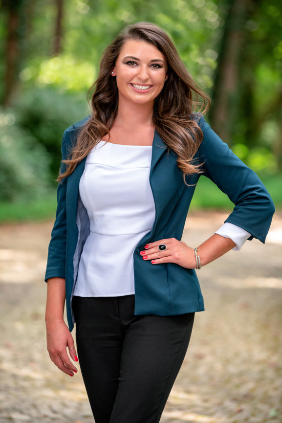 Discovering the Latest Makeup Trends of 2024: A Glamorous Journey