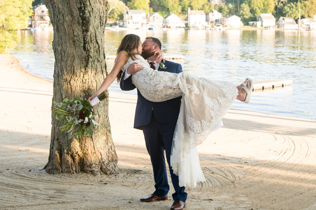 NH Wedding Photographer Shares the Top 150 Wedding Songs for your First Dance