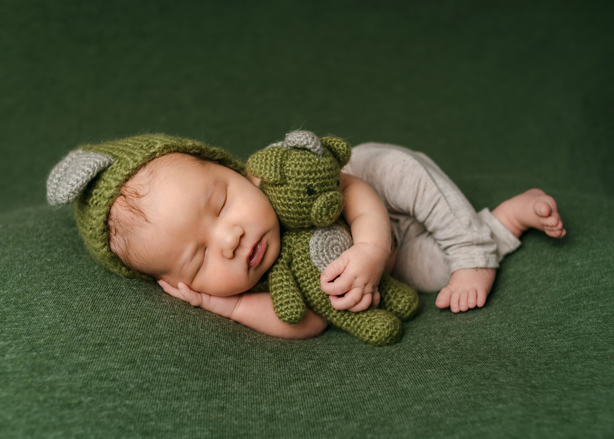 Elliott's Wrapped Newborn Session