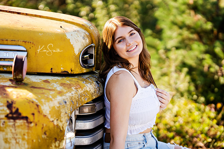 Kacie-Carrollton-Class of 2025-Senior-Pictures-Birch Run-Michigan-Photographer