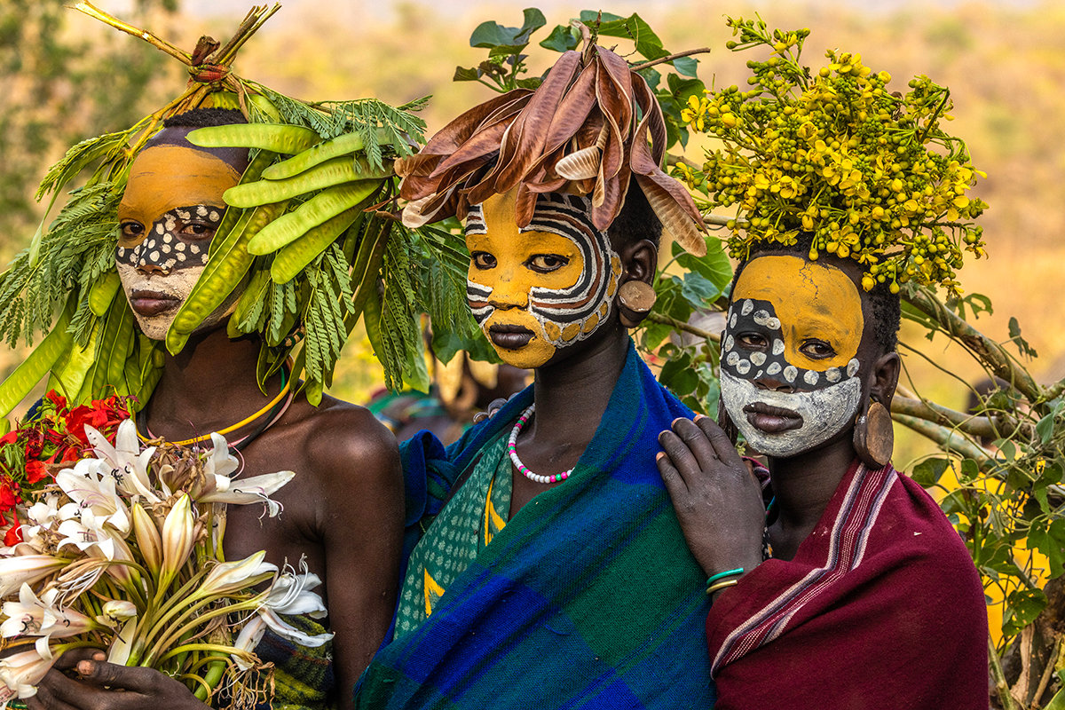 Friends In The Surma Village Jim Zuckerman Photography Photo Tours