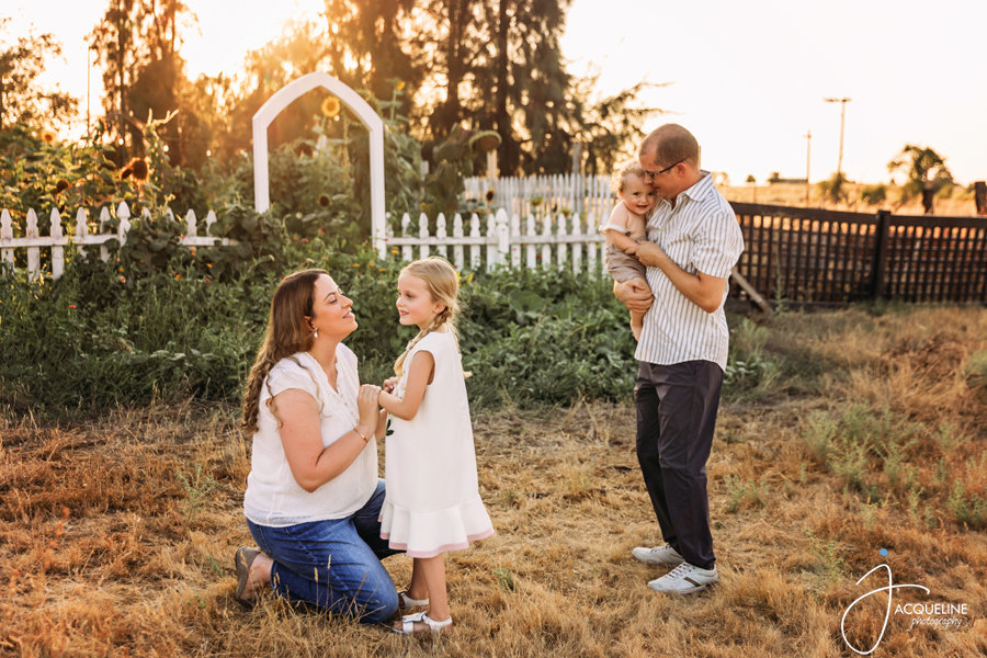 Story Telling Photo Sessions - How to Create Natural, Candid Moments During the Session