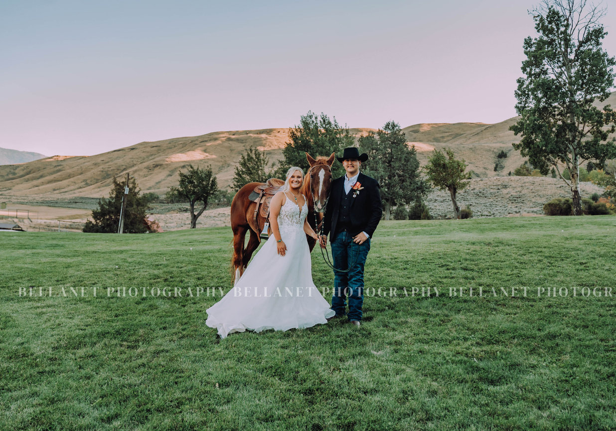 Nick and Eva Sweet Water Hollow Salmon Idaho Idaho Wedding