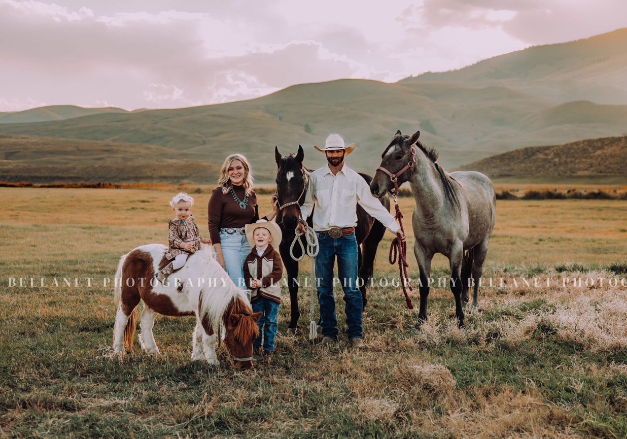 Nick and Eva Sweet Water Hollow Salmon Idaho Idaho Wedding
