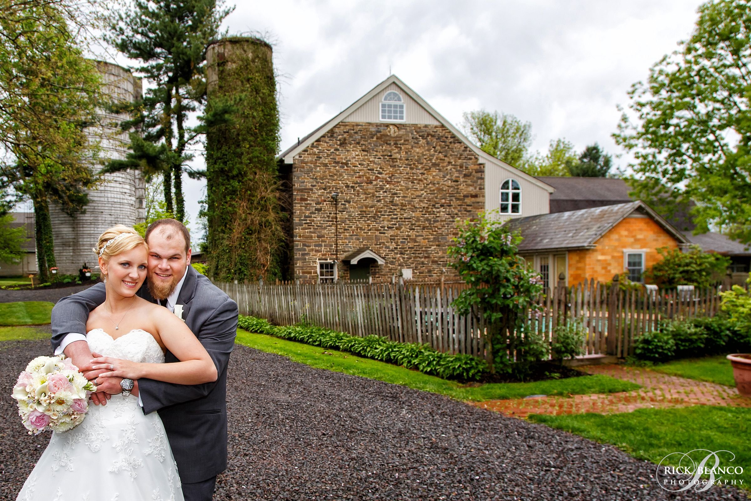 Rustic wedding at Stonebrook Farm in Perkasie