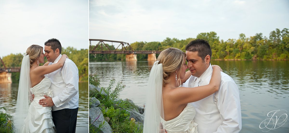 mohawk river reception, Waters Edge Lighthouse, schenectady rose garden, Schenectady Wedding Photographer