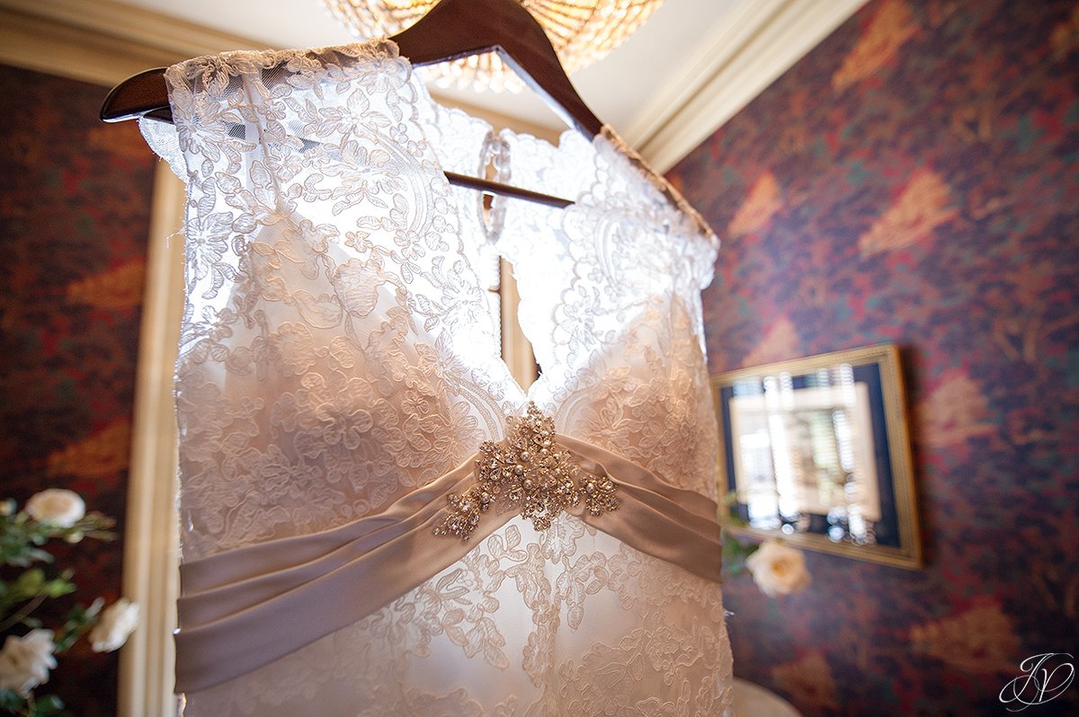 beautiful unique vintage bridal gown