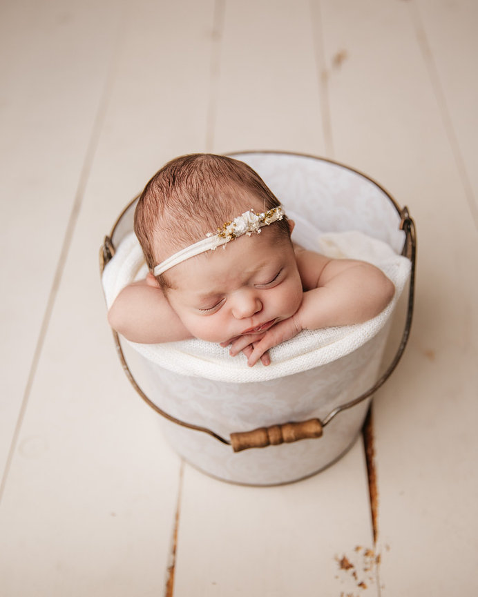 Laguna Beach maternity photographer, Laguna Beach newborn photographer, Laguna Beach baby photographer, Laguna Beach family photographer, portrait studio Laguna Beach CA