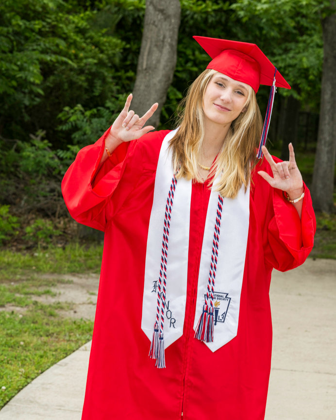 Confident senior portrait in The Woodlands TX, editorial golden hour by Swartz Portraits, Master Photographer Ty Swartz