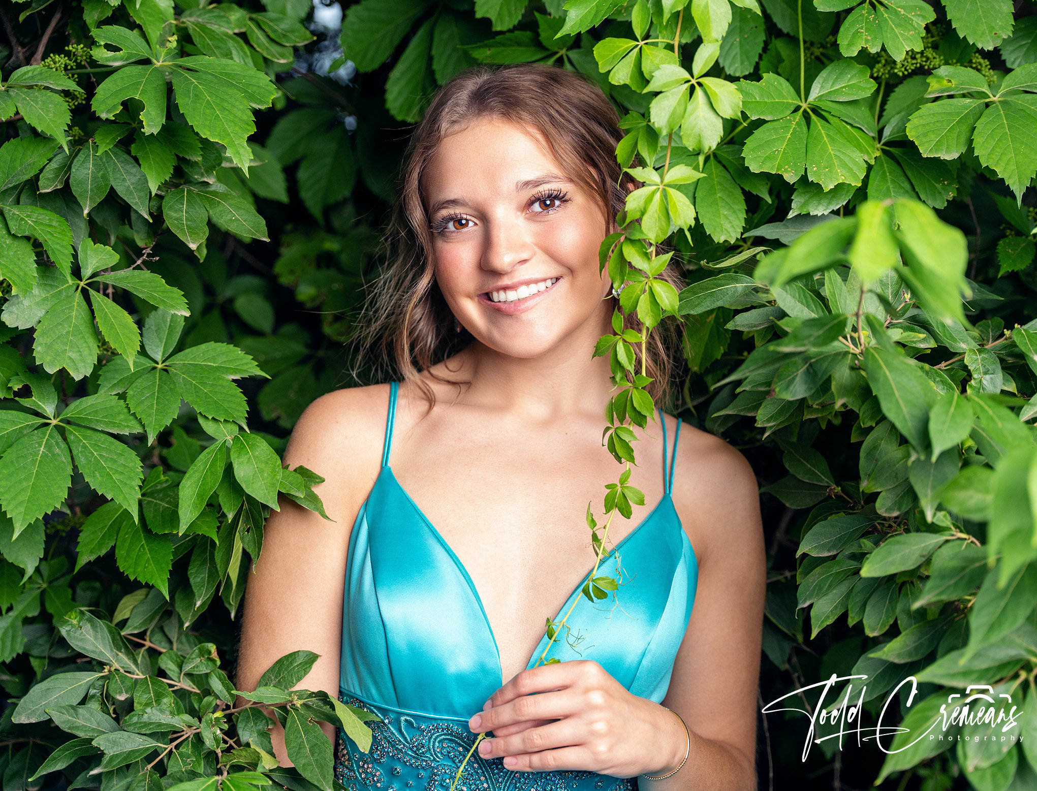 Capturing Memories: Radiant Senior Portraits - Todd Cremeans Photography