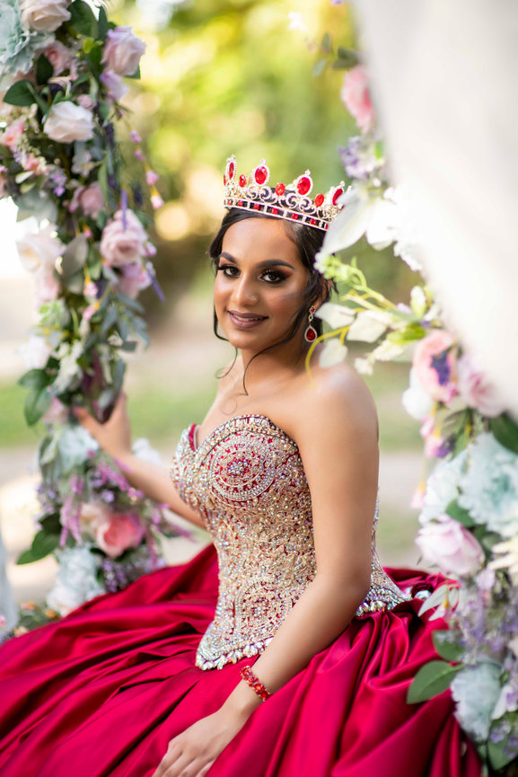 Petite Magnifique Magazine - Official Photographer: Strawberry Fields  Photogrsphy Official Model: Sienna Official Designer for Headpiece: Rainbow  Goddess Designs Dress: Joyfolie @rainbowgoddessdesigns  @strawberry_fields_photo225 @joyfolie