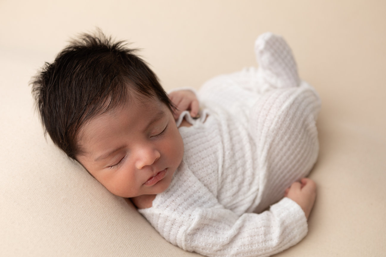 inland empire newborn photography, riverside newborn photographer, riverside newborn photography, riverside maternity photographer, riverside baby photographer, riverside cake smash photographer,