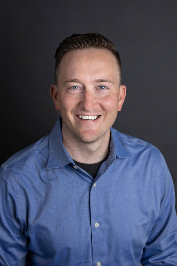 professional headshot photographer, La Crosse Wisconsin Photographer, Business Branding photographer, Onalaska Wisconsin Photographer, Studio Headshots, Professional Branding, Business Photographer, Corporate Headshot Photographer