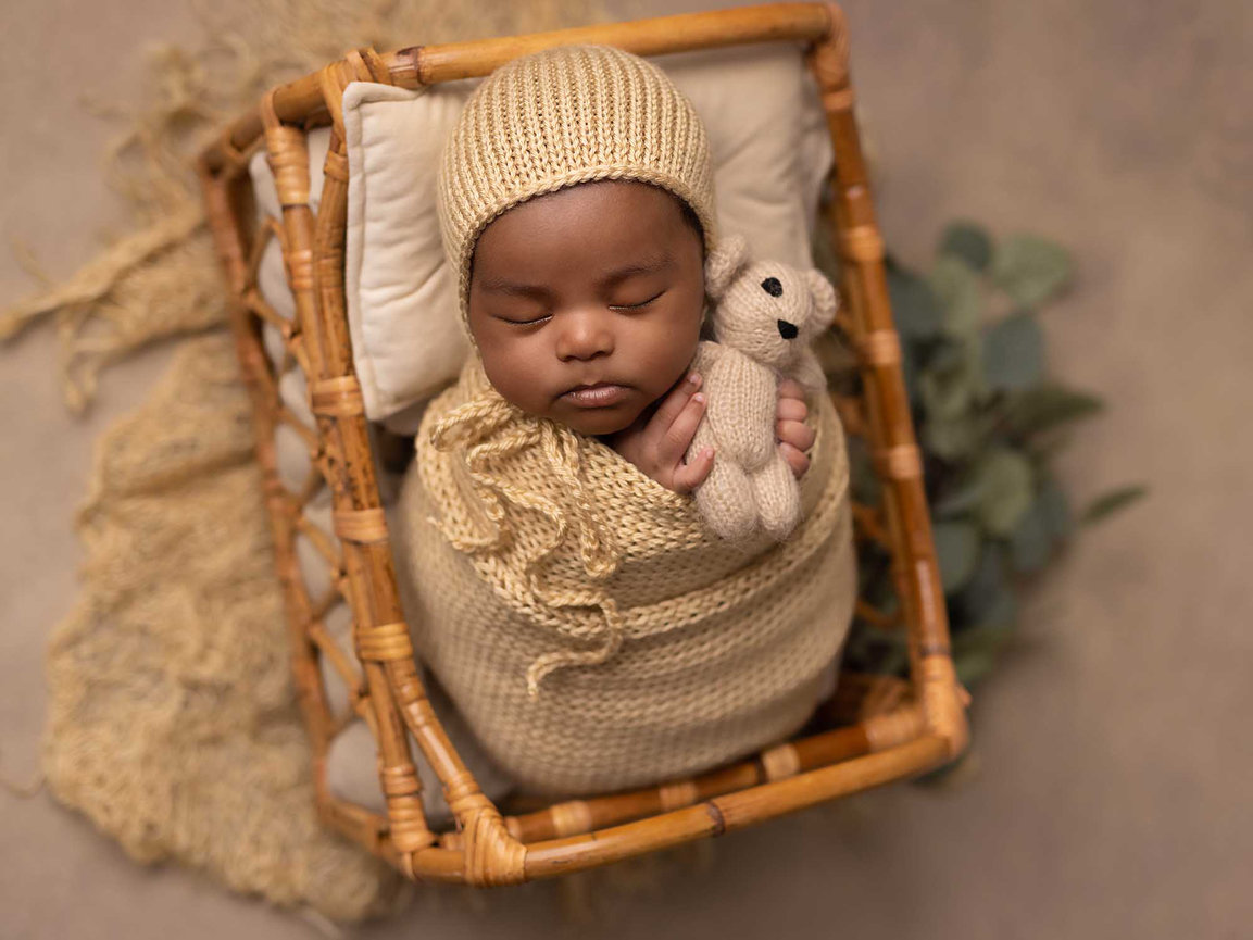 connecticut newborn photographer, newborn photography near me, newborn portraits connecticut, infant portrait sessions near me