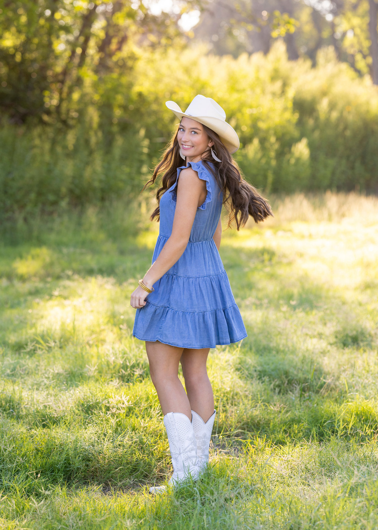 Girl Senior Pictures | Nicole Youngblood | Flower Mound