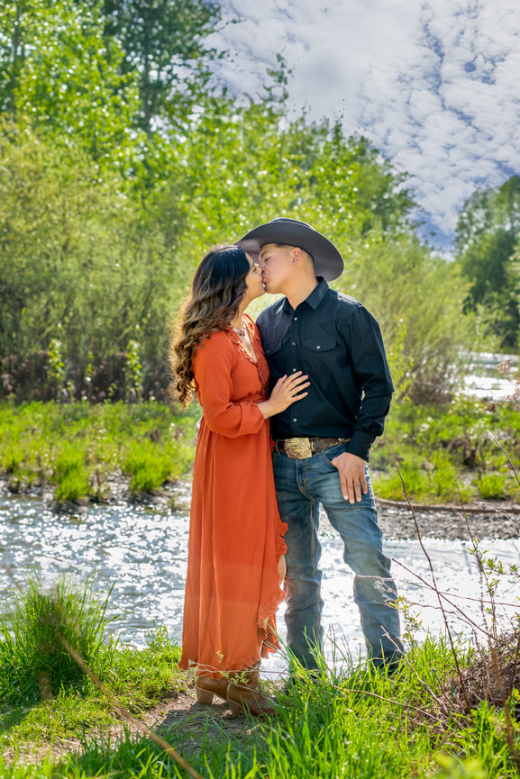 Family lifestyle photography in Belgrade, MT, creating calm and elegant images for Songs of Life Photography.