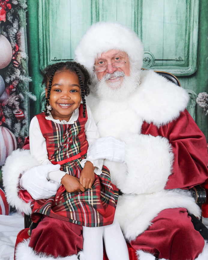 Wendy’s Santa Gallery portfolio for Classic City Portraits, serving families and small businesses in GA 30606.